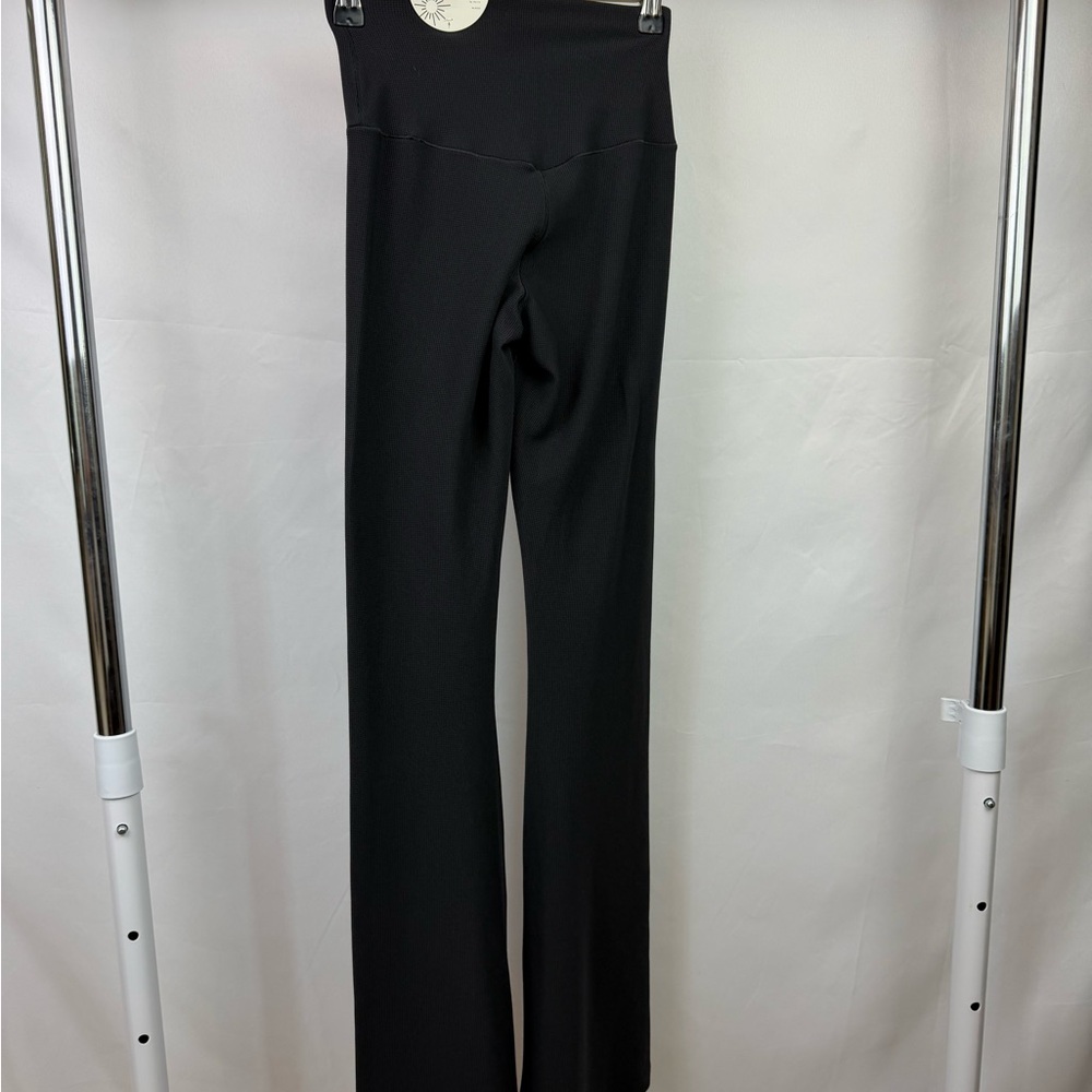 NWT Aerie‎ OFFLINE High Rise Flare Leggings Black Ribbed Yoga Pants S - Picture 2 of 11
